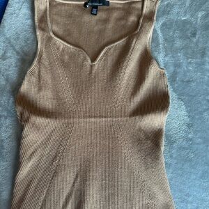 WHBM tan ribbed tank. S